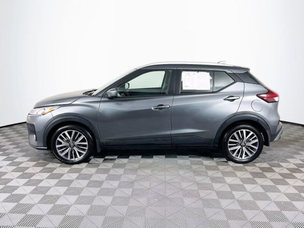 Used 2024 Nissan Kicks SV SUV