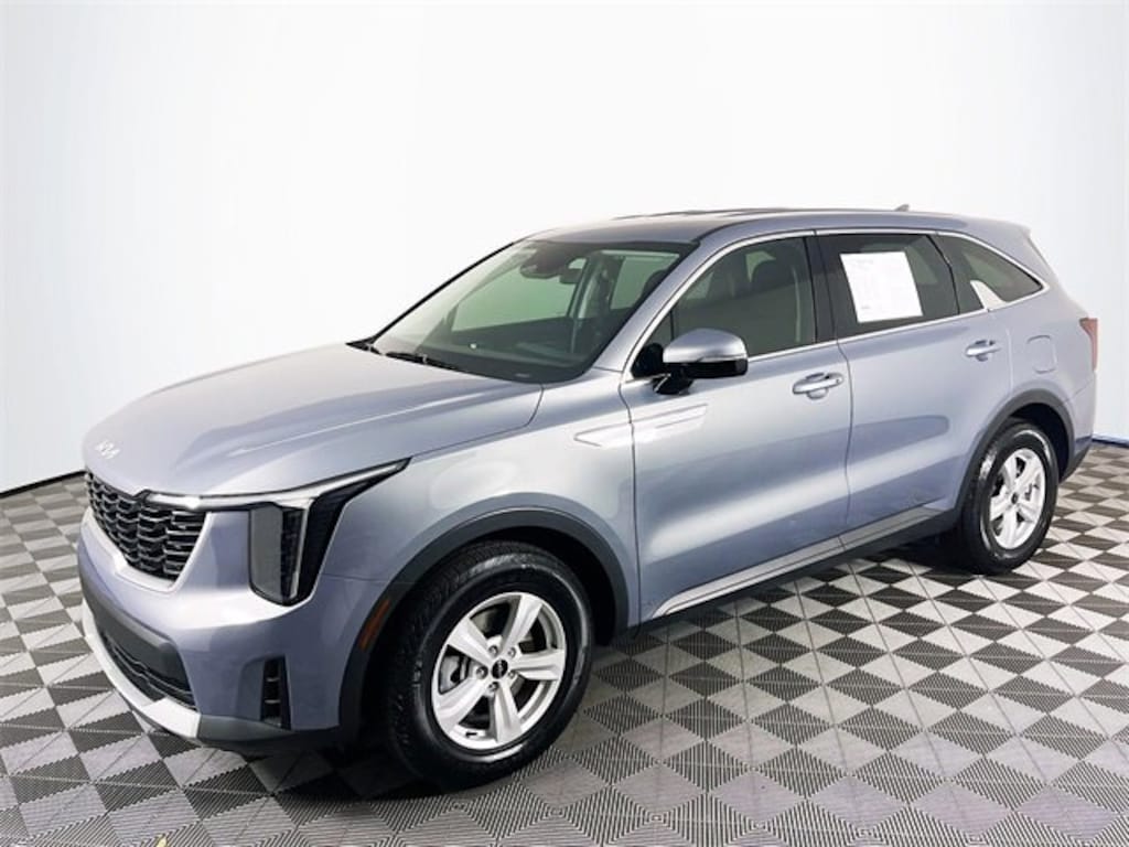 Used 2025 Kia Sorento LX SUV