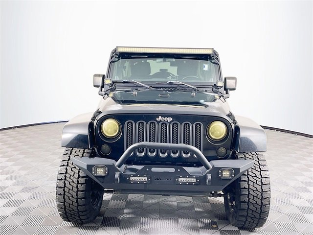 2011 Jeep Wrangler Unlimited Sahara photo 2