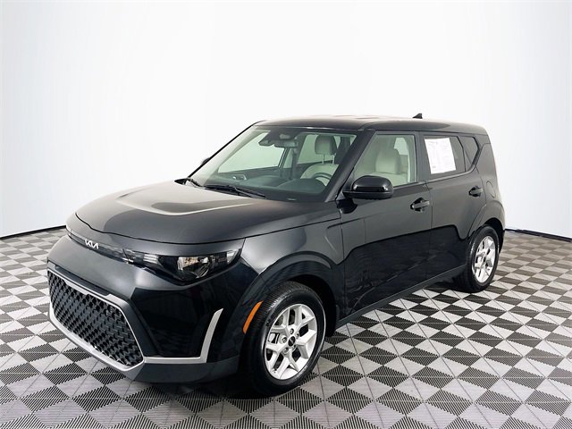 2023 Kia Soul LX photo 3
