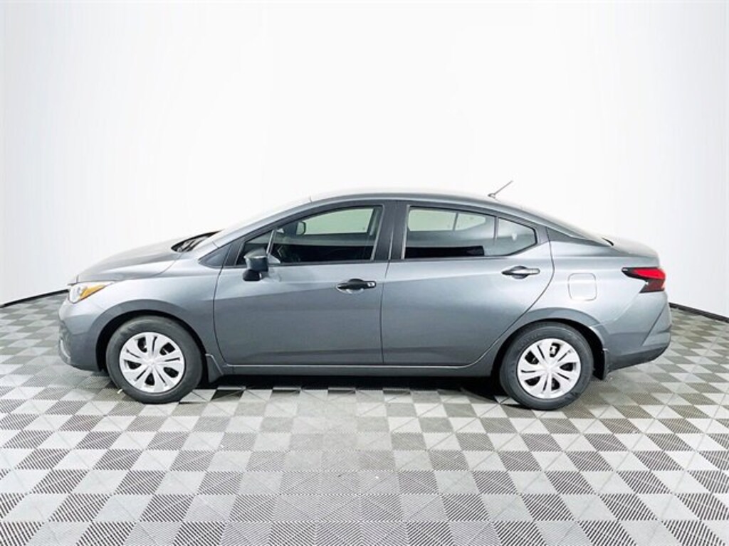 New 2025 Nissan Versa 1.6 S Sedan