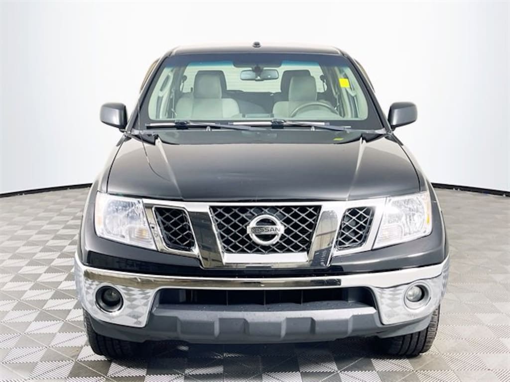 Used 2011 Nissan Frontier SV Truck Crew Cab