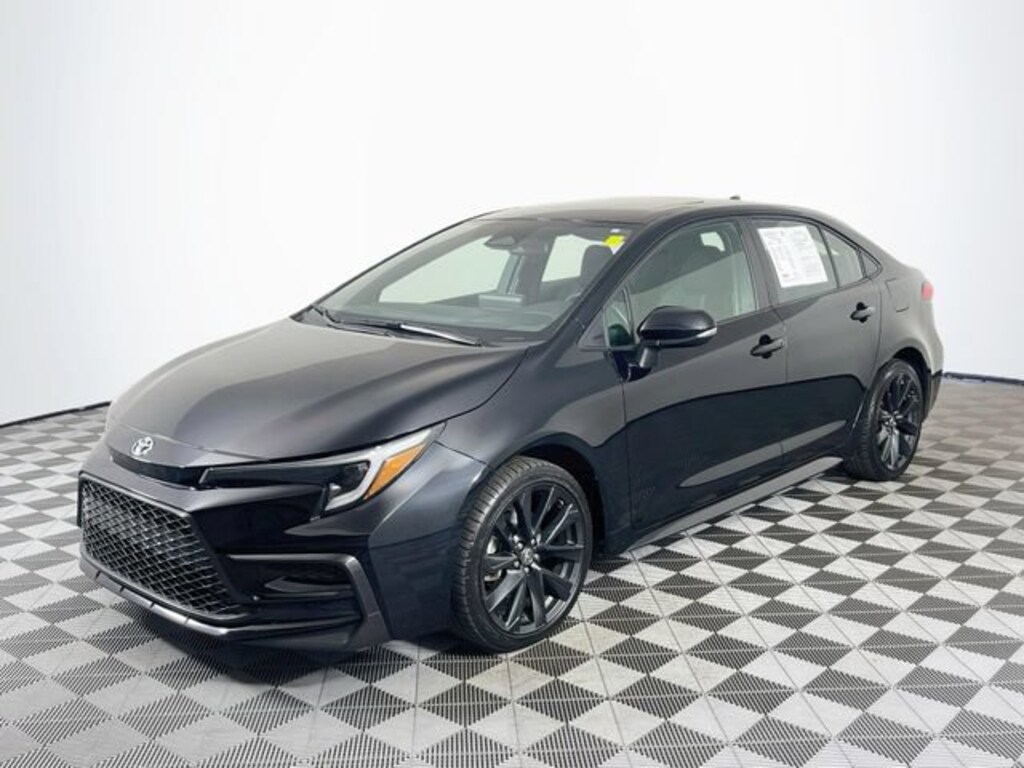 Used 2024 Toyota Corolla SE Sedan