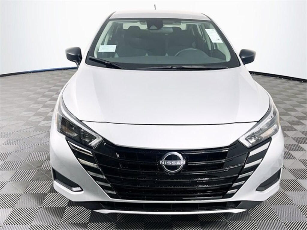 New 2025 Nissan Versa 1.6 S Sedan