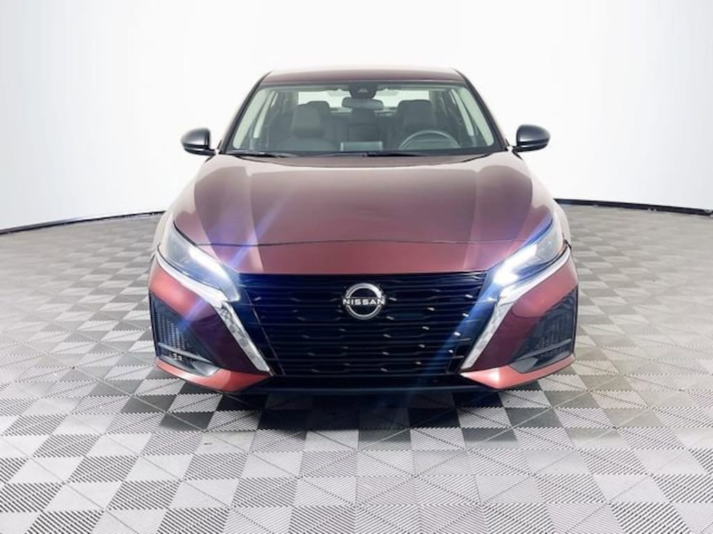 Used 2025 Nissan Altima SV Sedan
