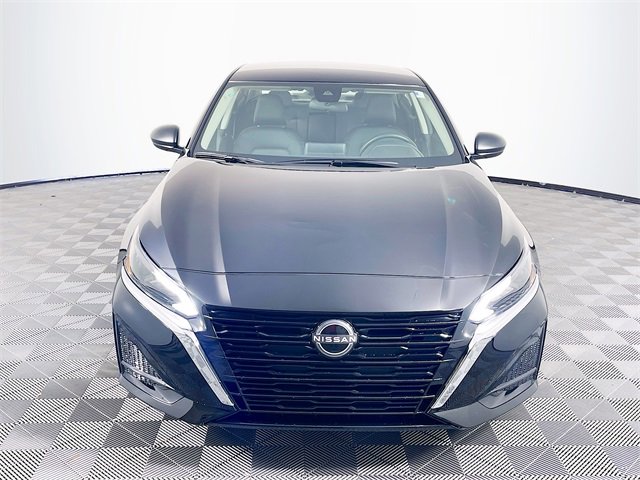 2025 Nissan Altima SV photo 2