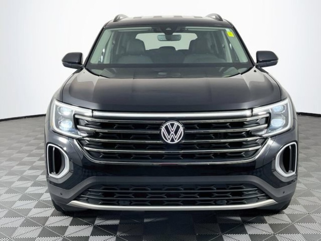 Used 2024 Volkswagen Atlas 2.0T SE w/Technology SUV