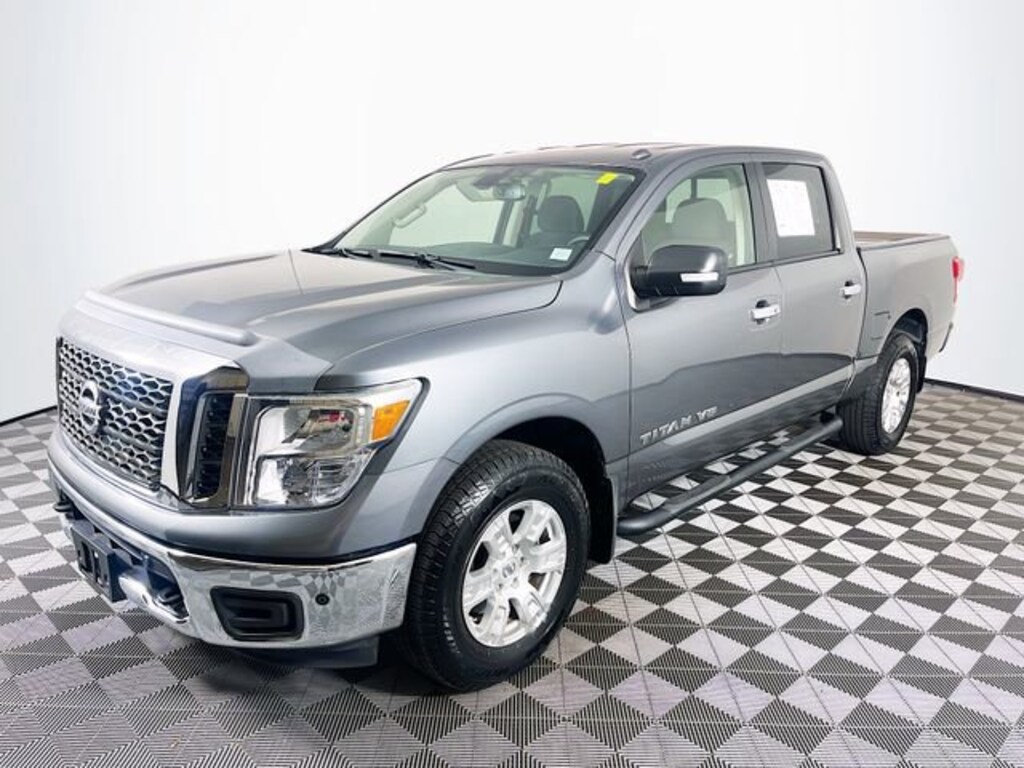 Used 2018 Nissan Titan SV Truck Crew Cab