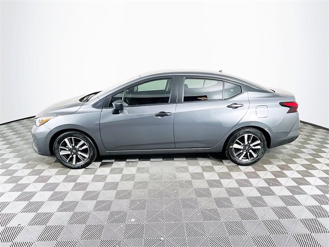 2025 Nissan Versa 1.6 S photo 3