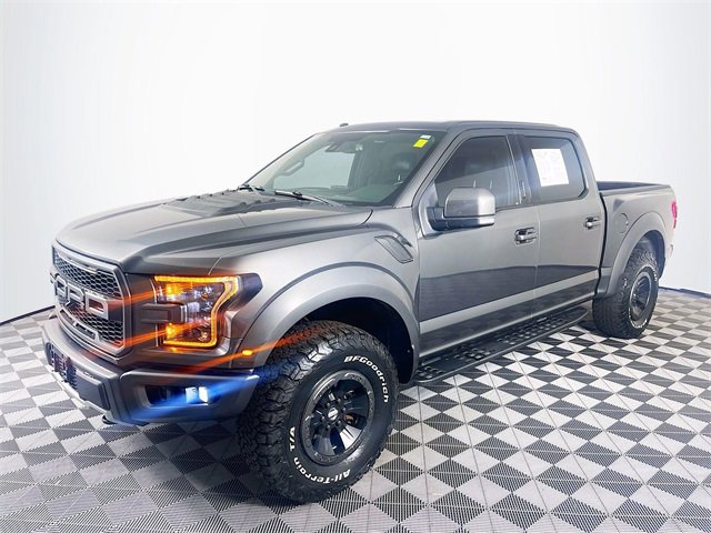 2017 Ford F-150 Raptor photo 2