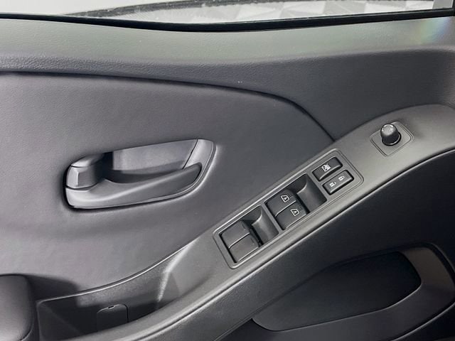 2026 Nissan Frontier SV - Photo 17