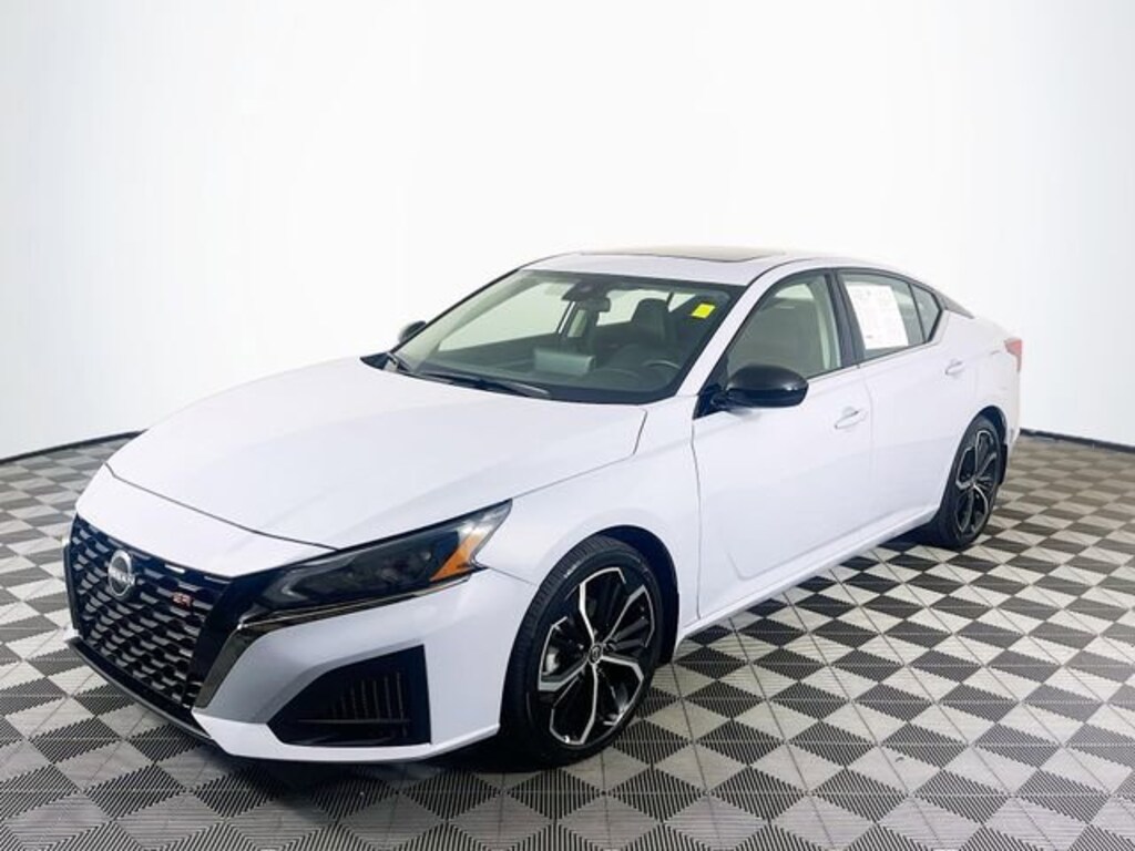Used 2024 Nissan Altima 2.5 SR Sedan