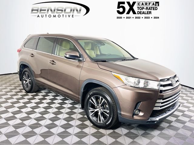 2017 Toyota Highlander LE Plus 4x4 V6's photo