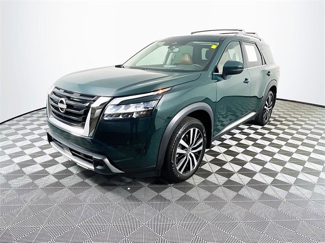 2023 Nissan Pathfinder Platinum photo 3