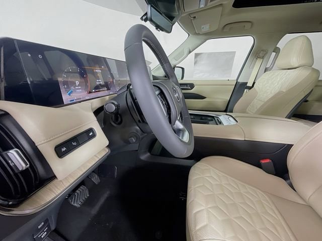 2025 Nissan Armada Platinum Reserve - Photo 14