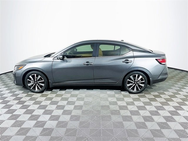 2025 Nissan Sentra SV photo 3