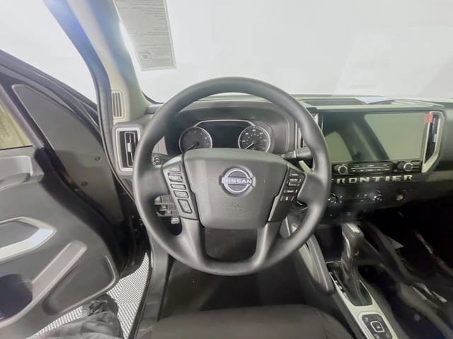 2026 Nissan Frontier SV - Photo 17