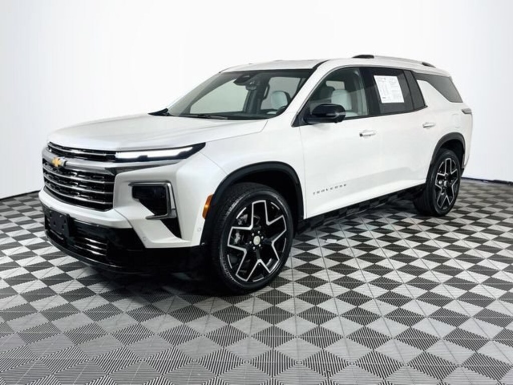 Used 2025 Chevrolet Traverse High Country SUV