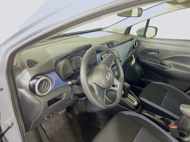 2025 Nissan Versa Sedan SV - Photo 7