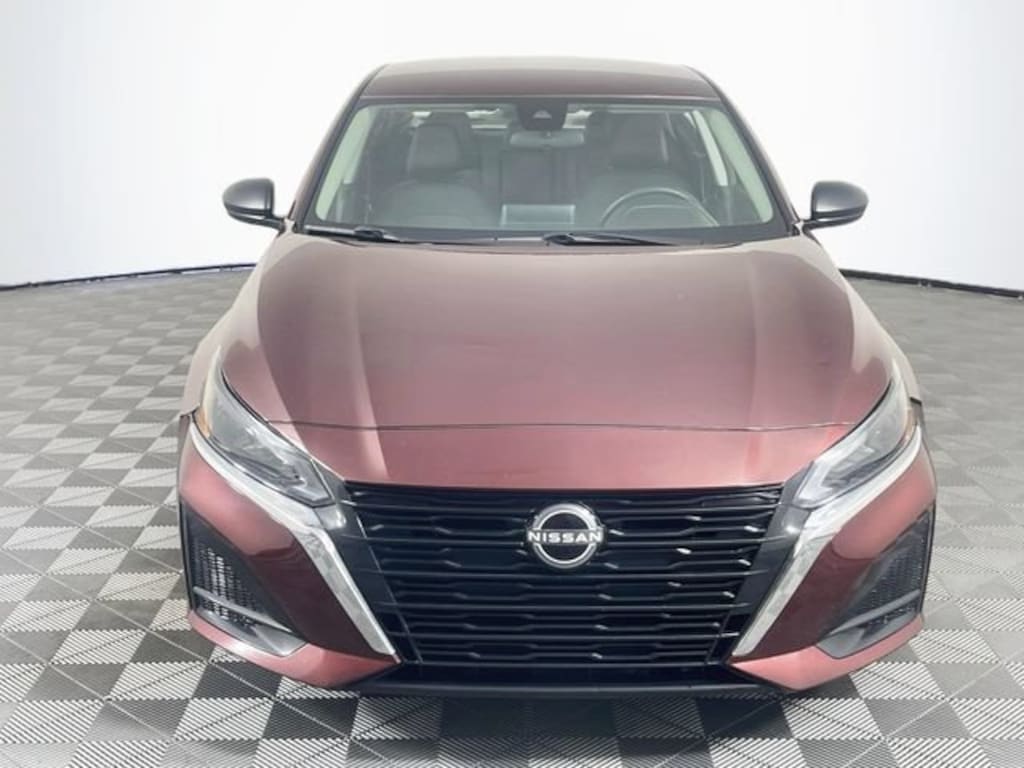 Used 2025 Nissan Altima SV Sedan