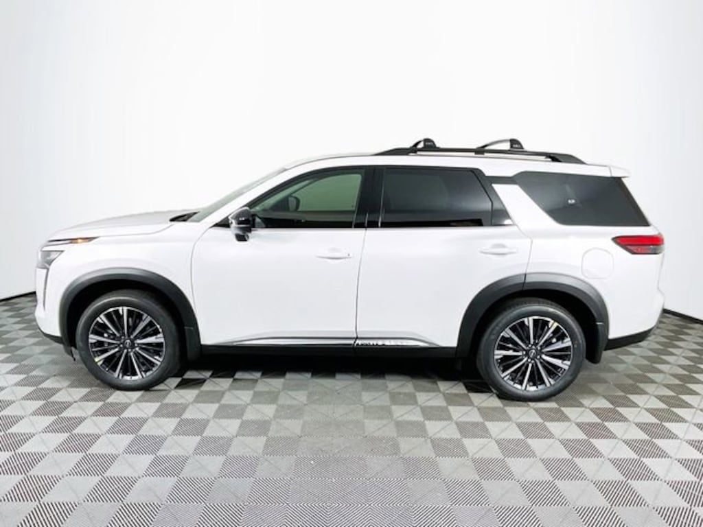 New 2026 Nissan Pathfinder Platinum SUV
