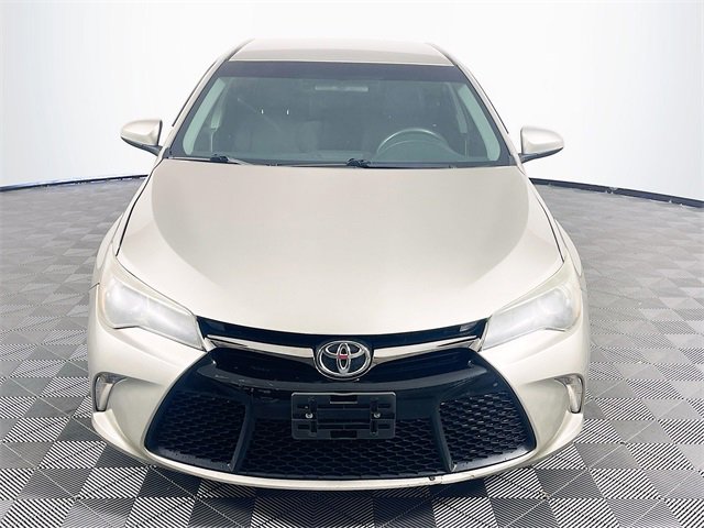 2017 Toyota Camry LE photo 2