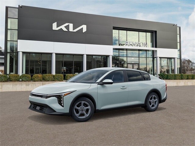 2025 Kia K4 LXS photo 3