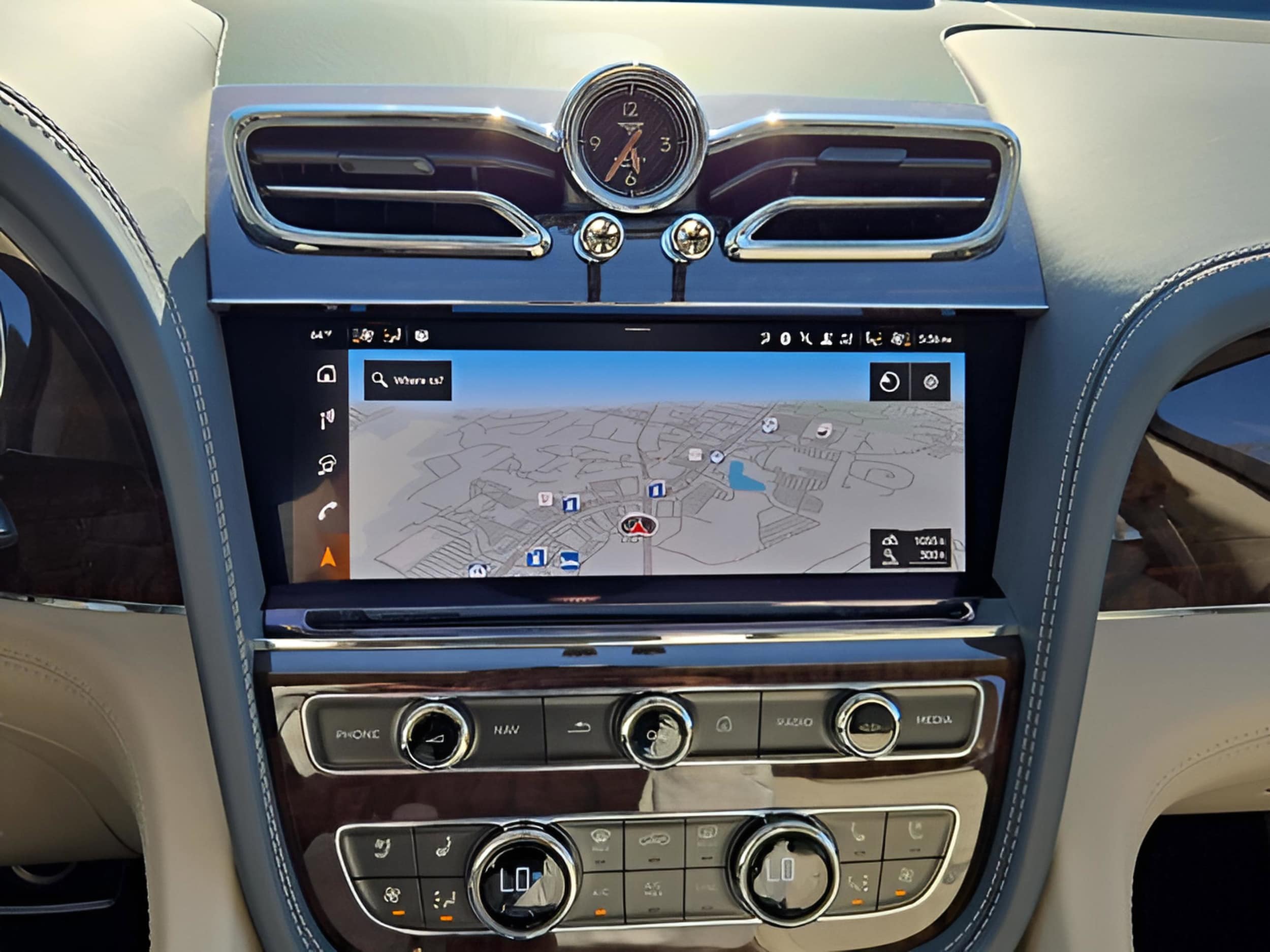 2025 Bentley Bentayga Azure - Photo 34