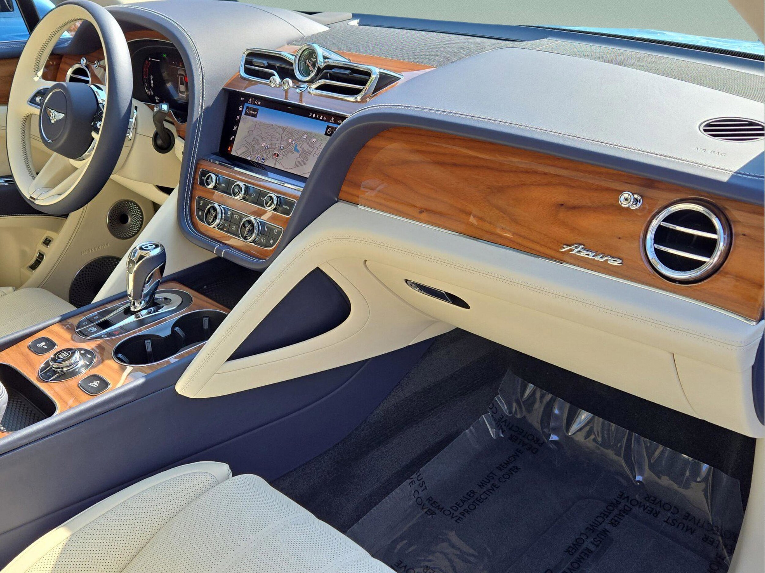 2025 Bentley Bentayga Azure photo 2