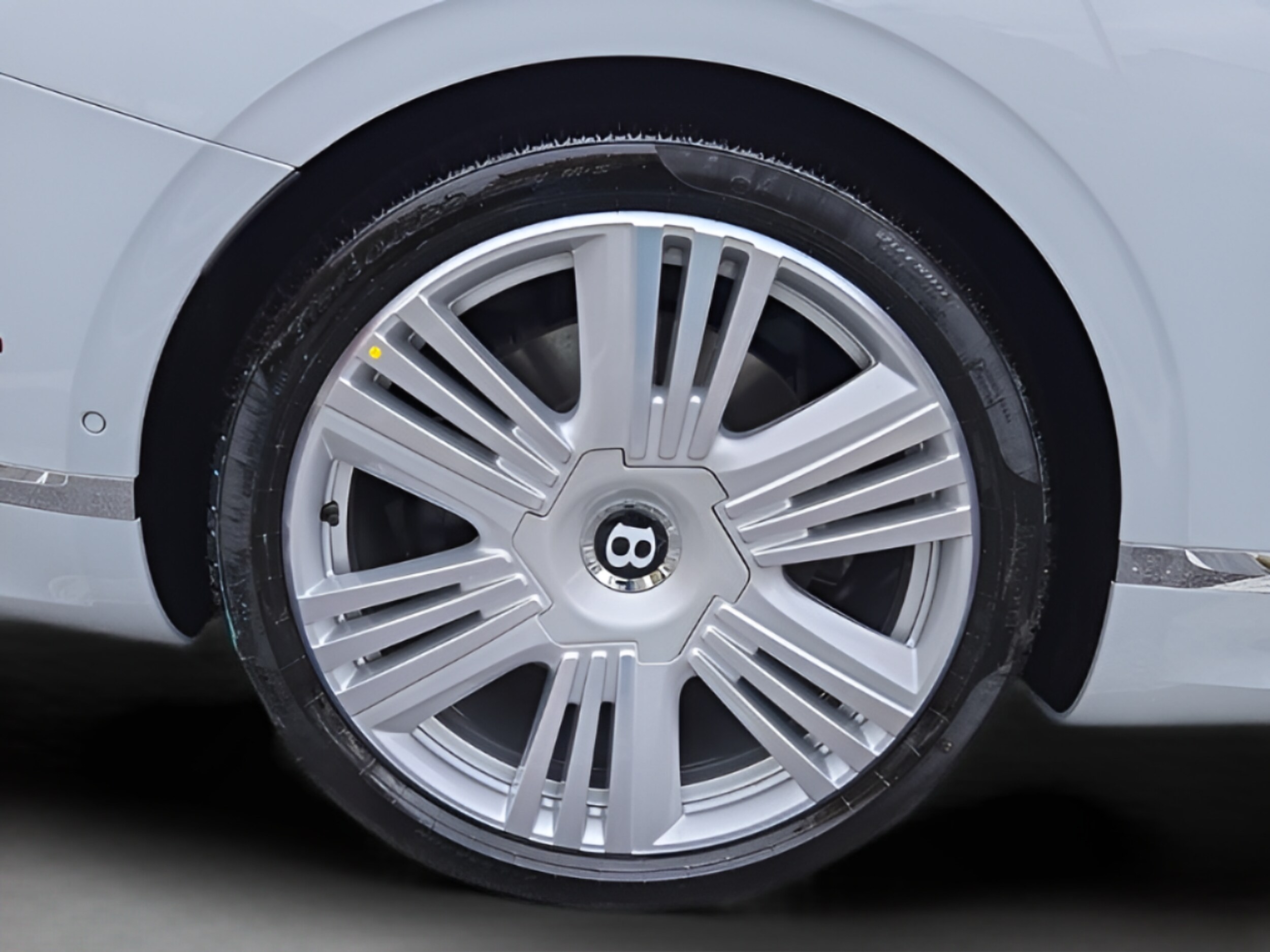 2026 Bentley Continental GT Azure - Photo 18