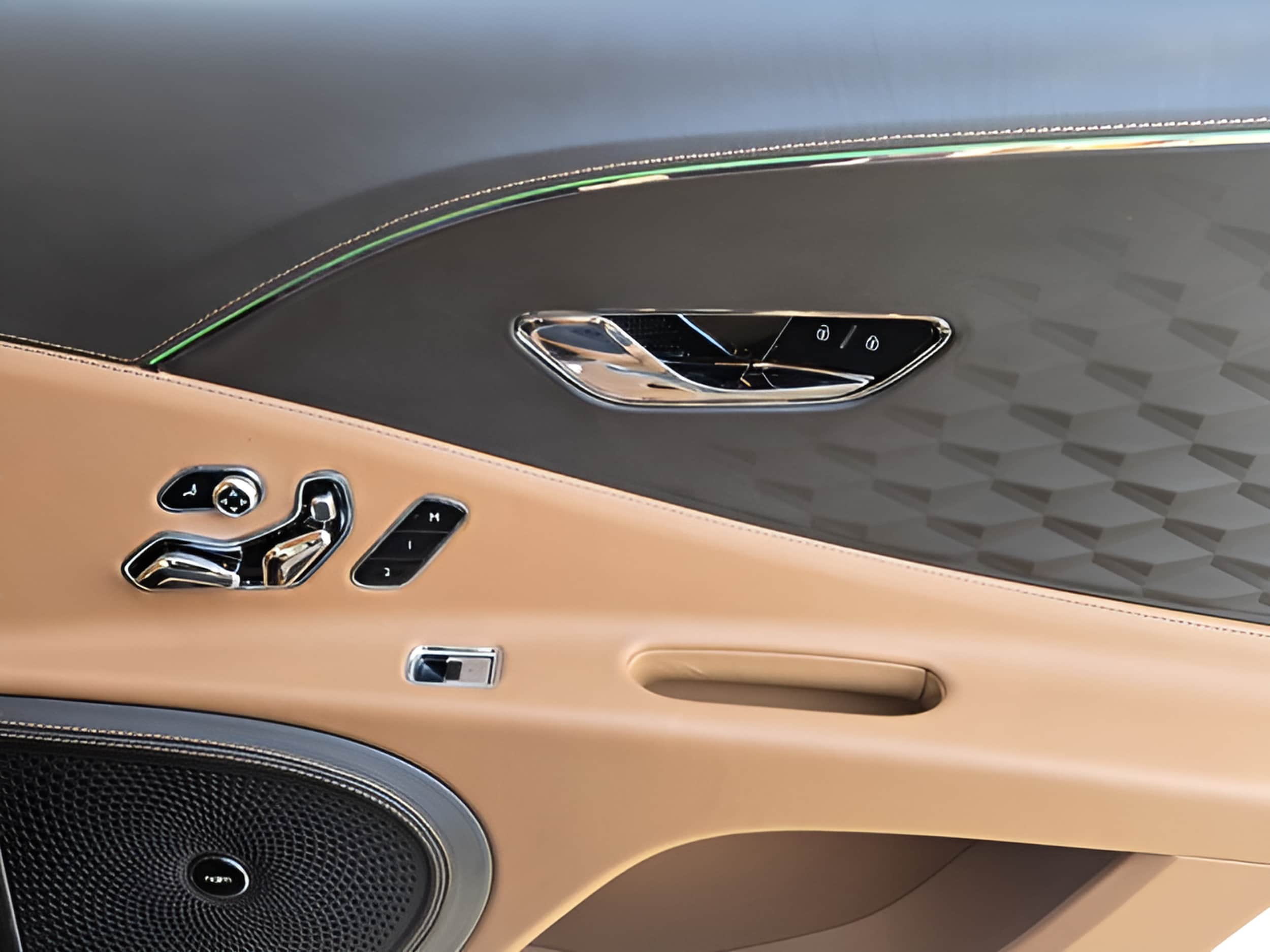 2025 Bentley Flying Spur Speed - Photo 31
