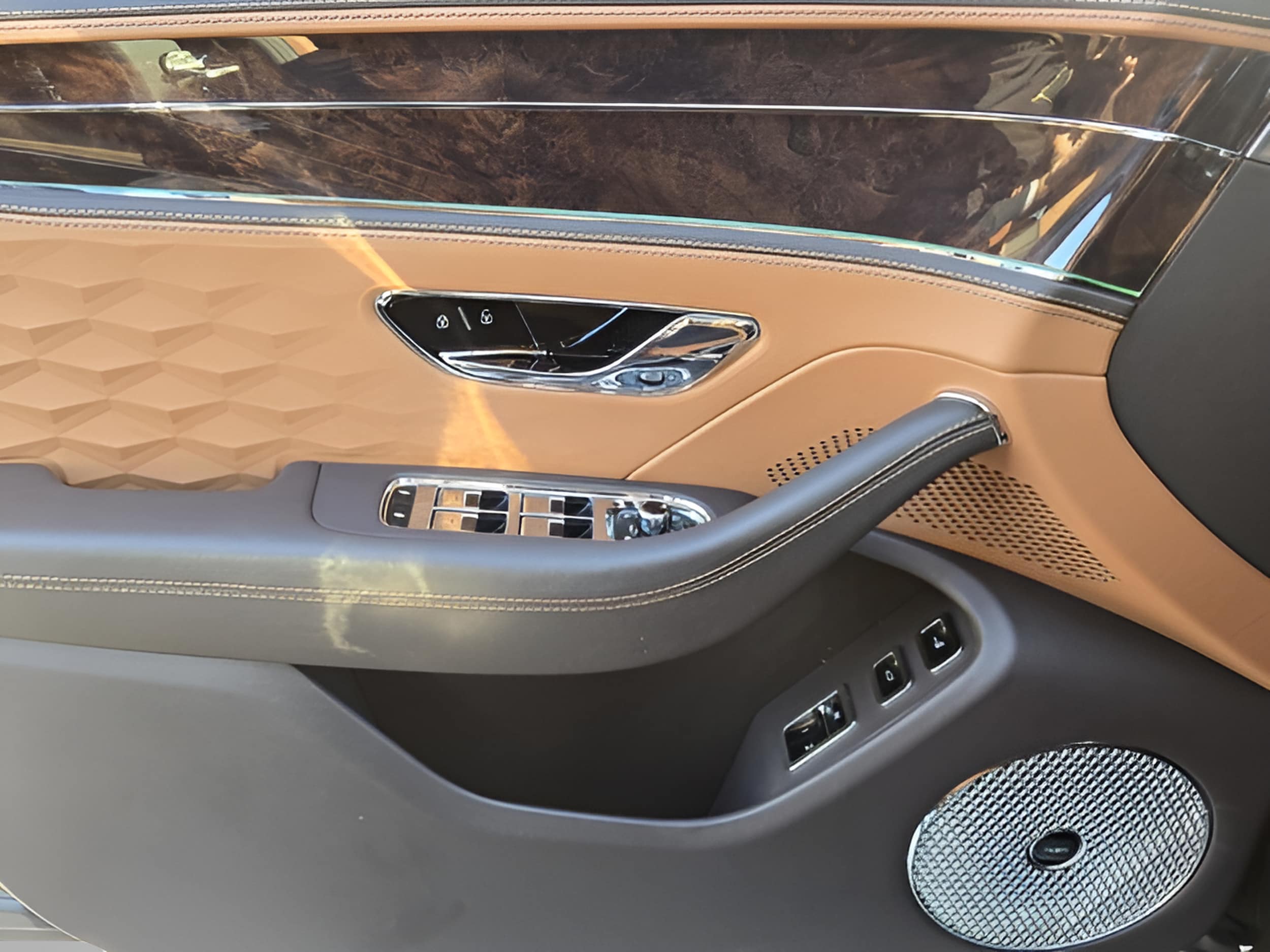 2025 Bentley Flying Spur Speed - Photo 51