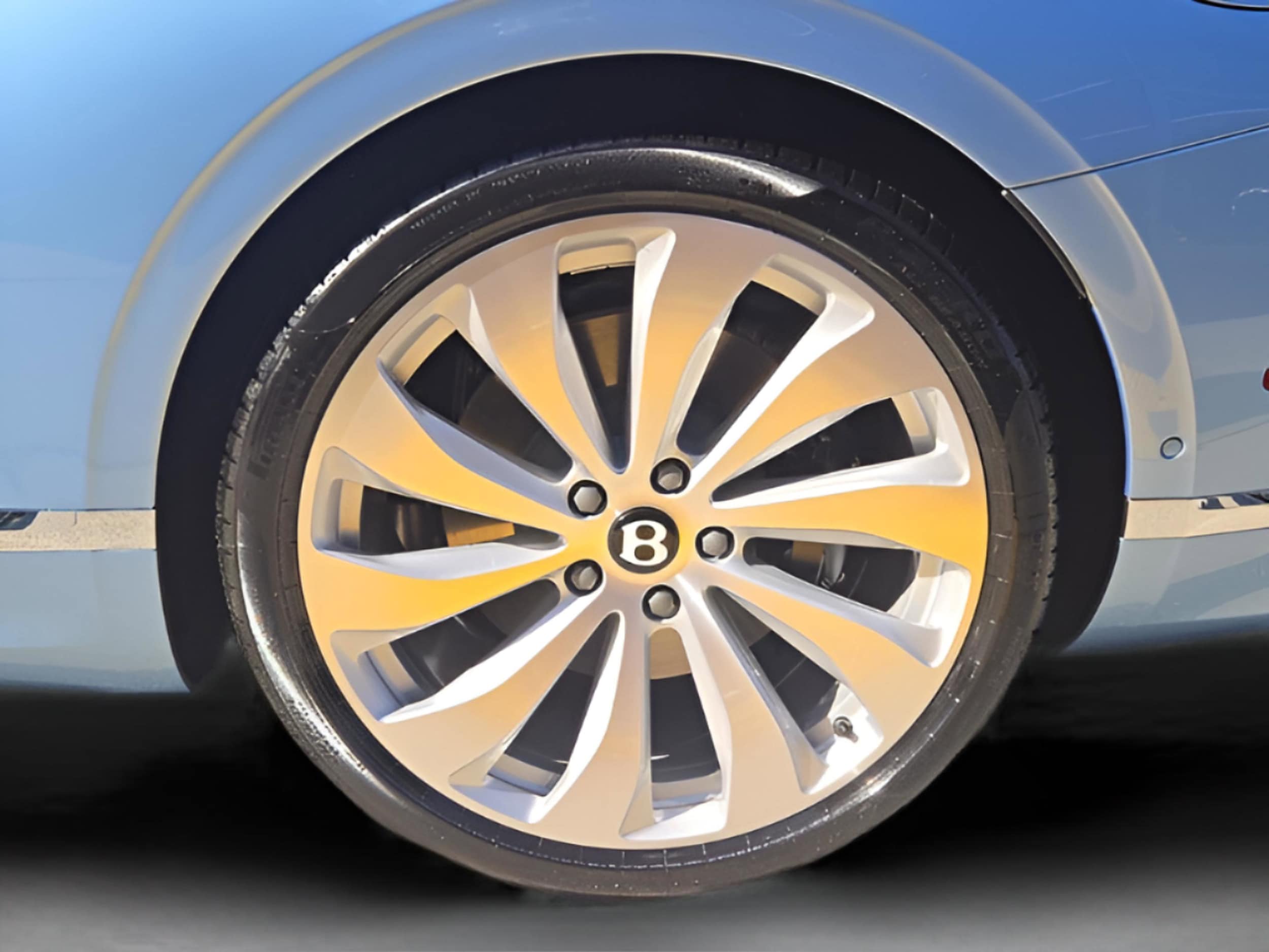 2026 Bentley Continental GT Azure - Photo 17