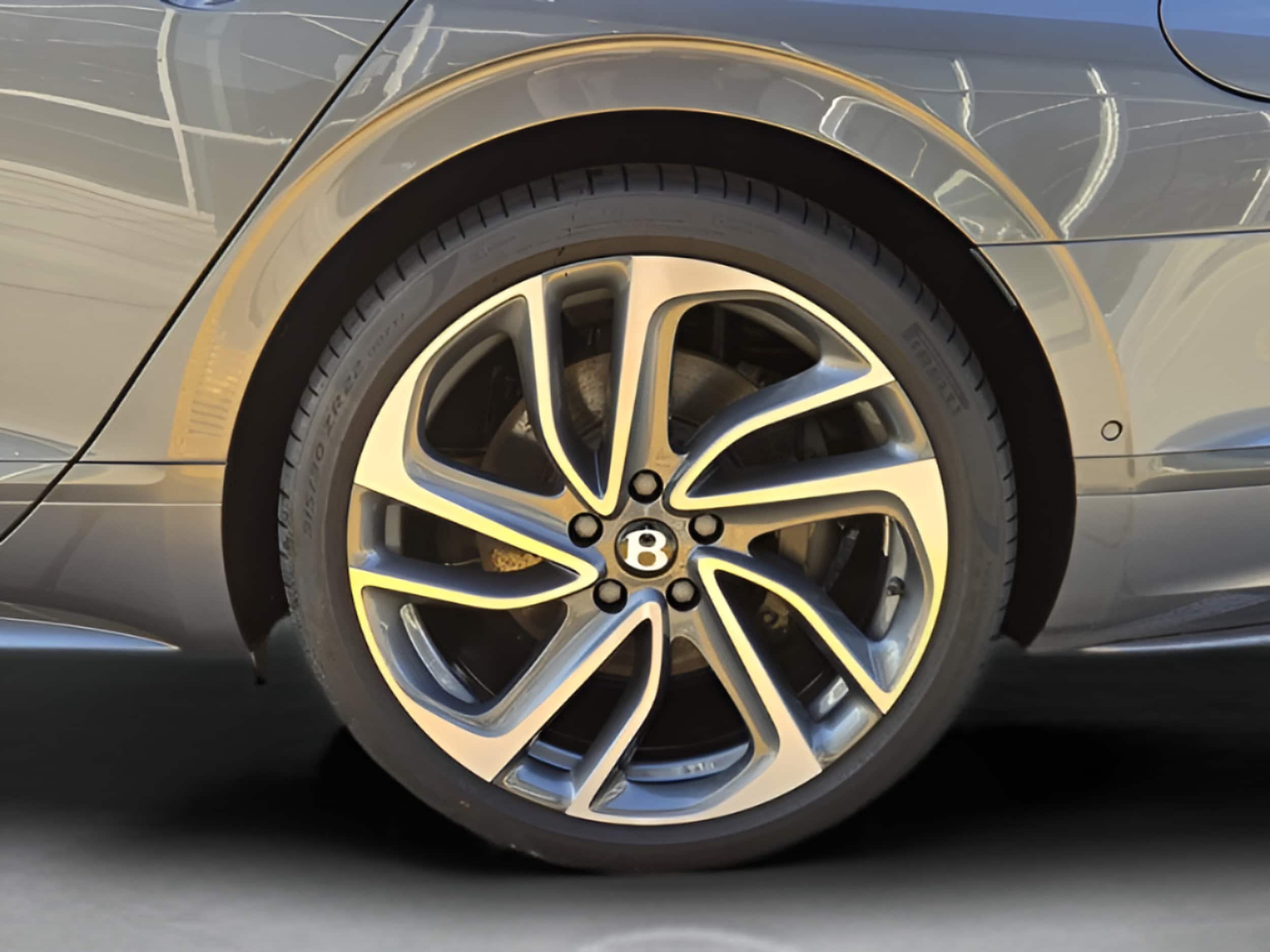 2025 Bentley Flying Spur Speed - Photo 16
