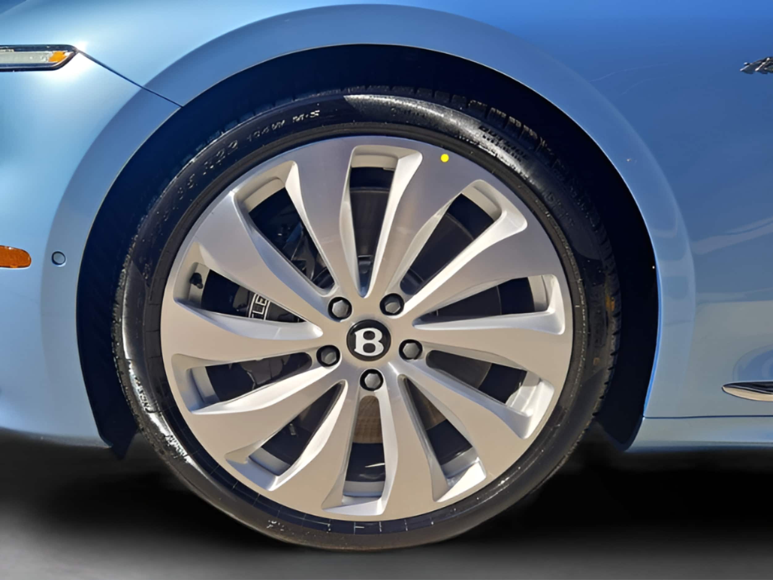 2026 Bentley Continental GT Azure - Photo 6