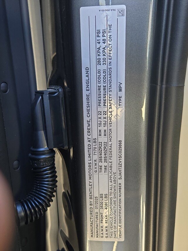 2025 Bentley Bentayga Azure - Photo 57