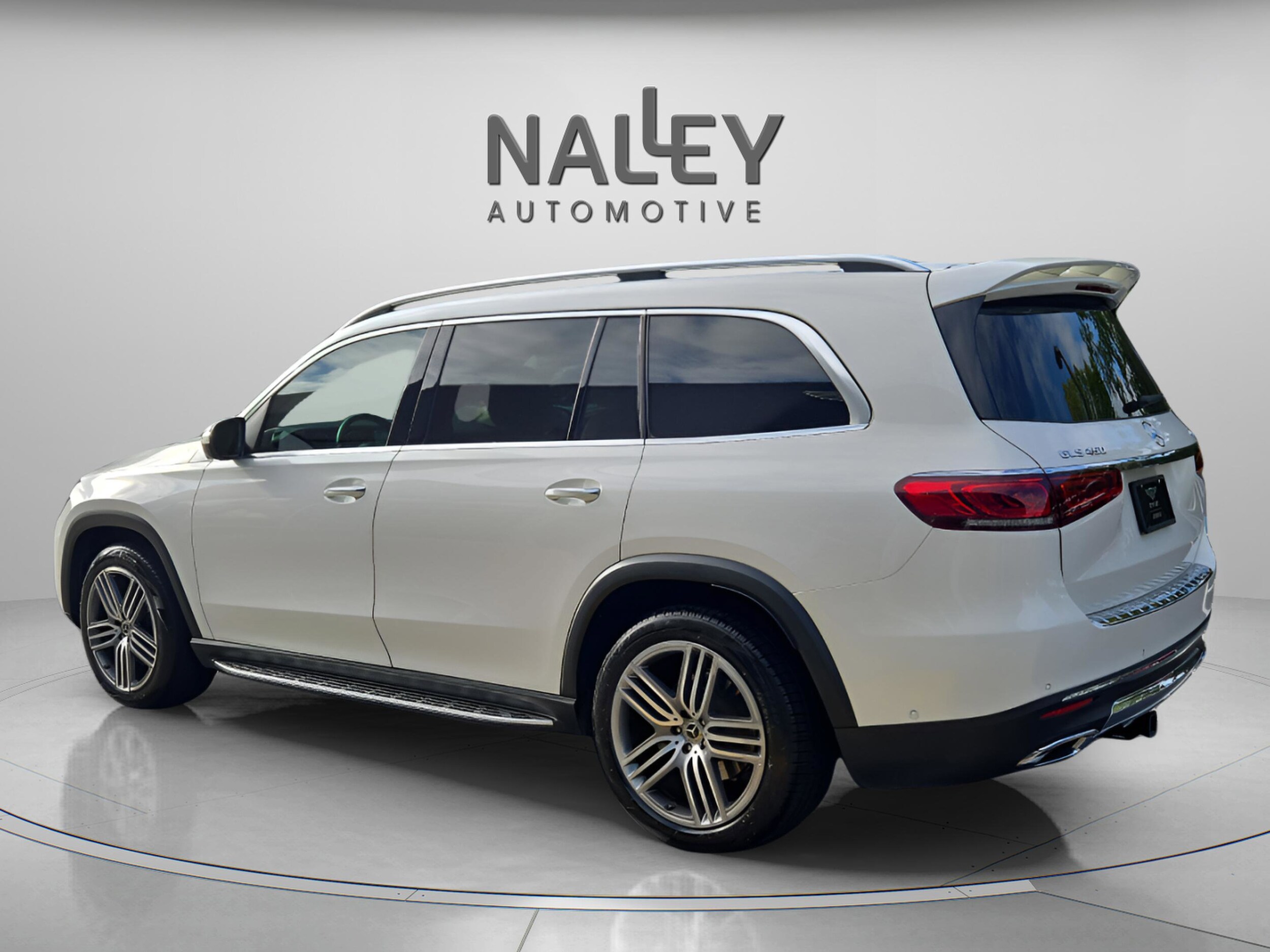 2022 Mercedes Benz GLS 450 4MATIC photo 3