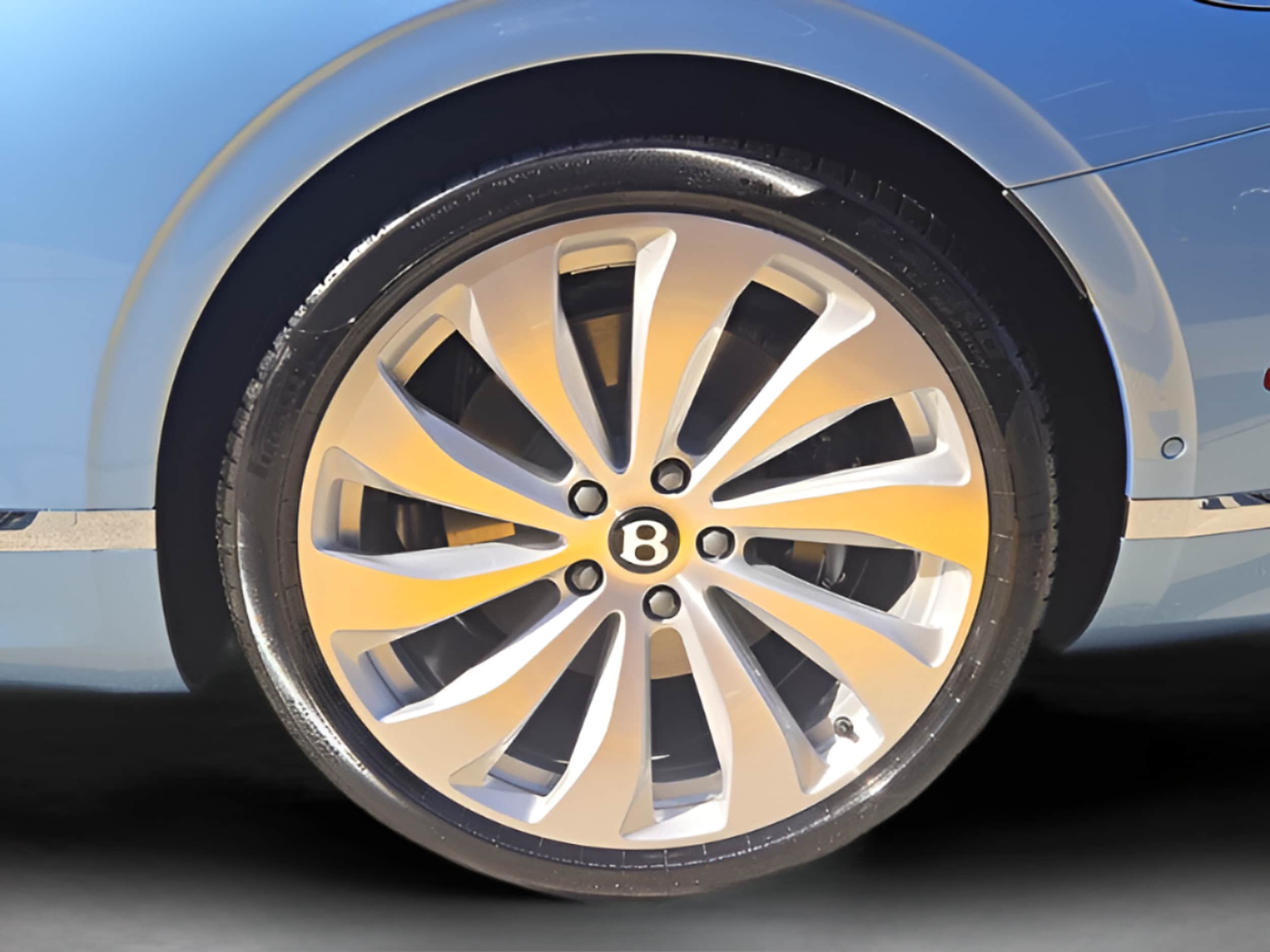 2026 Bentley Continental GT Azure - Photo 16