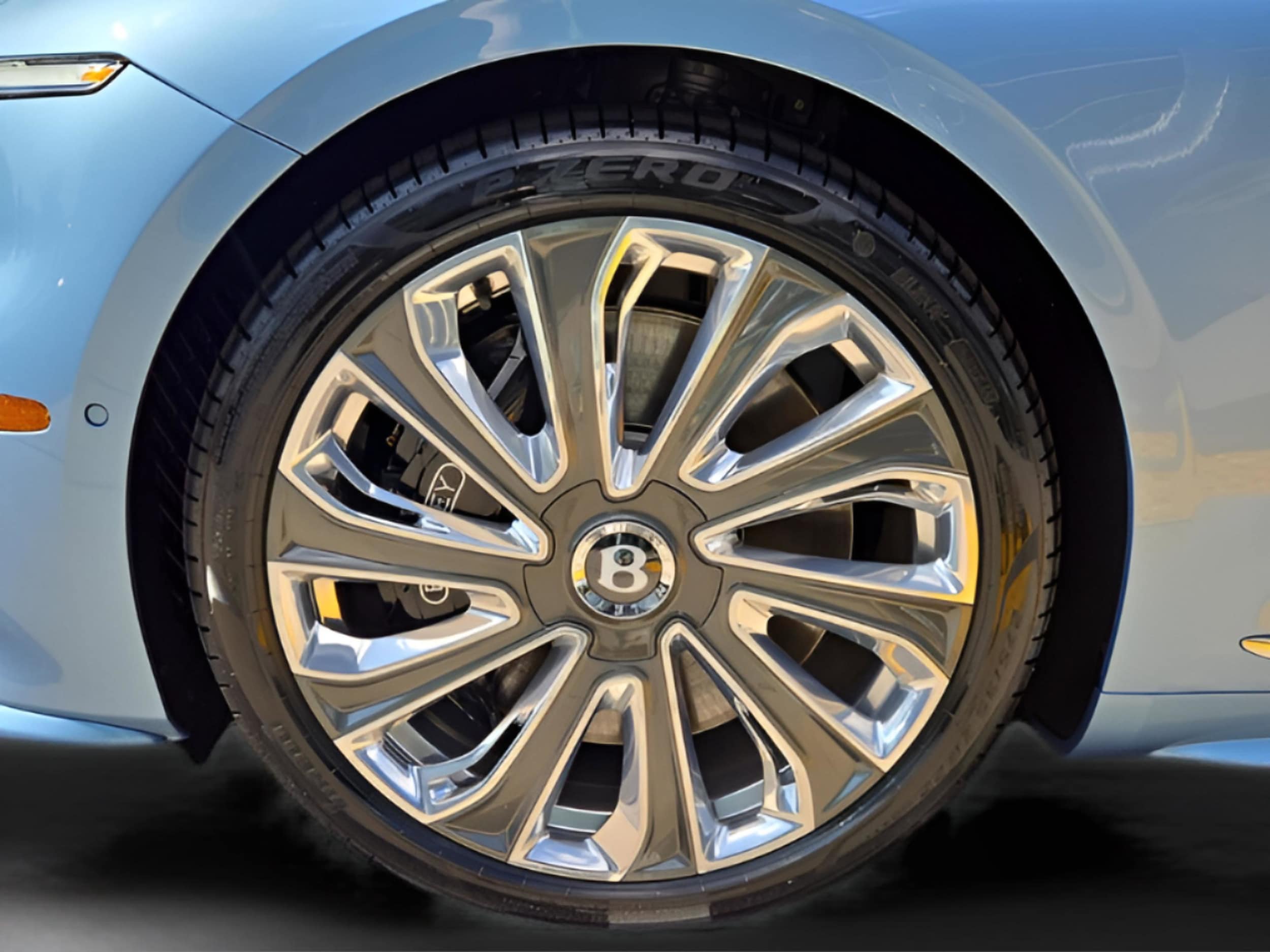 2026 Bentley Continental GTC Speed - Photo 7