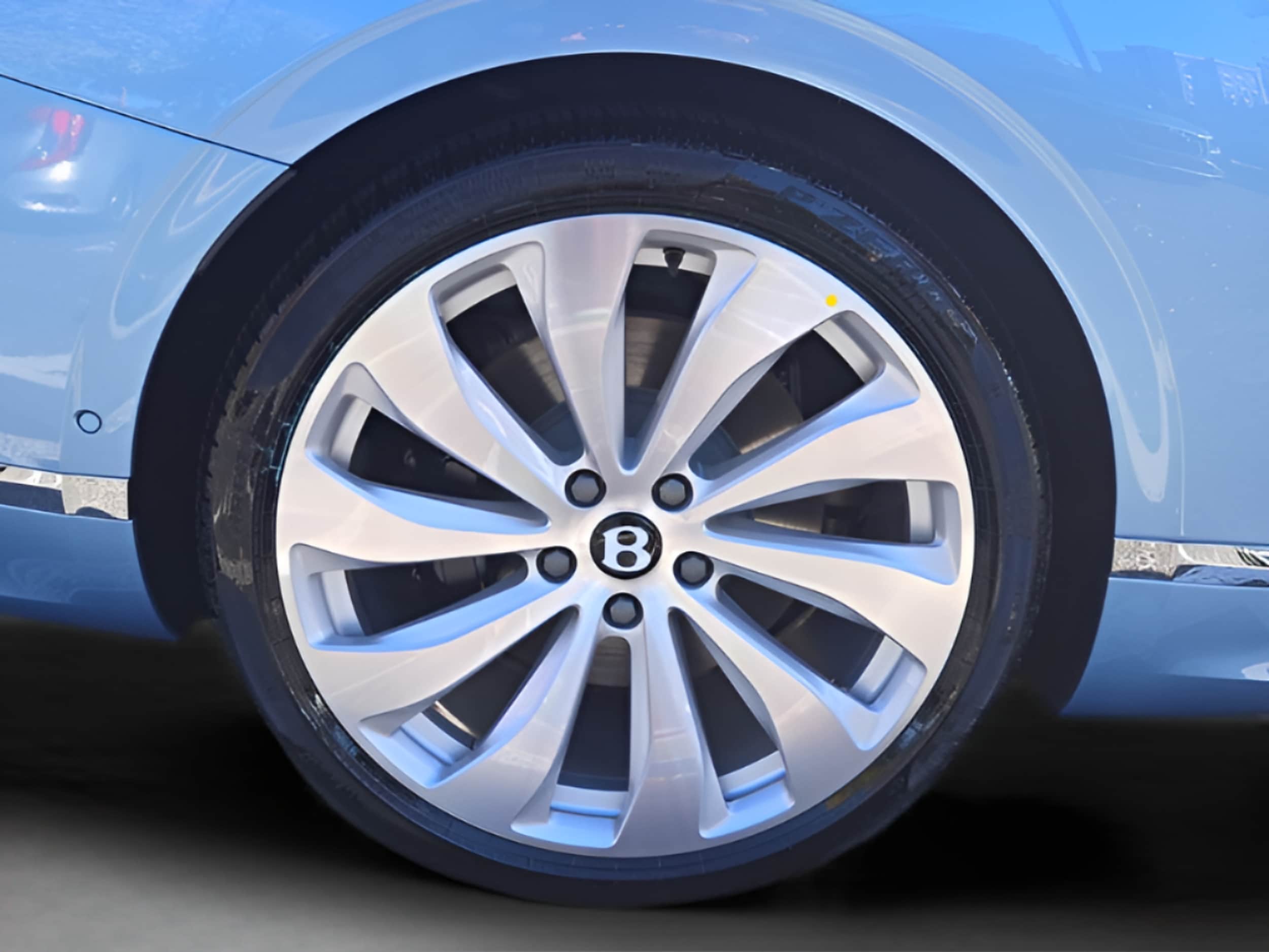 2026 Bentley Continental GT Azure - Photo 17
