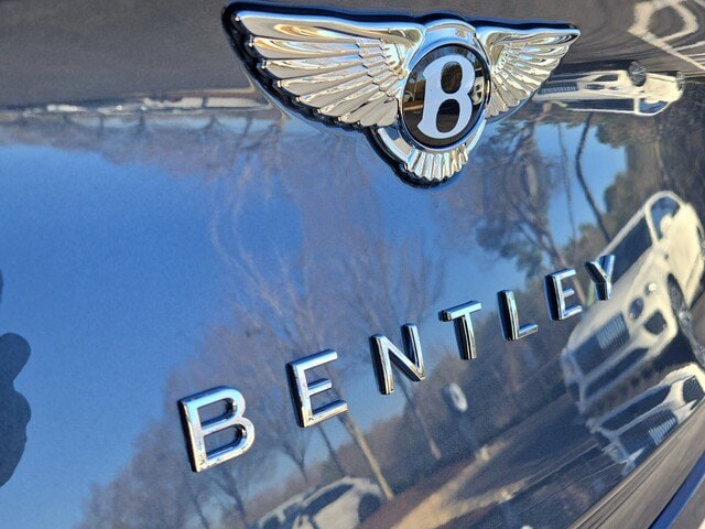 2025 Bentley Bentayga Azure - Photo 13
