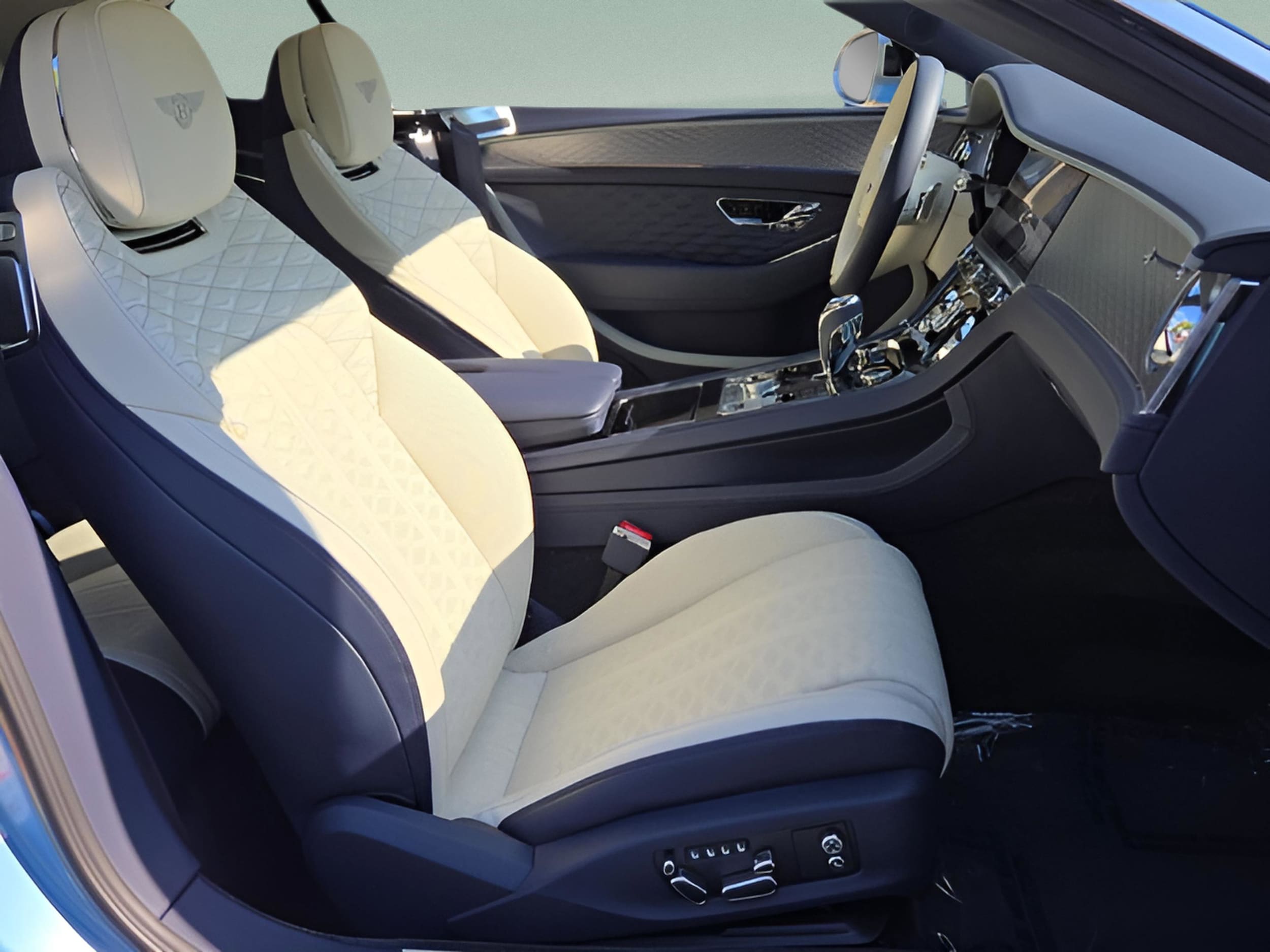 2026 Bentley Continental GTC Speed - Photo 36