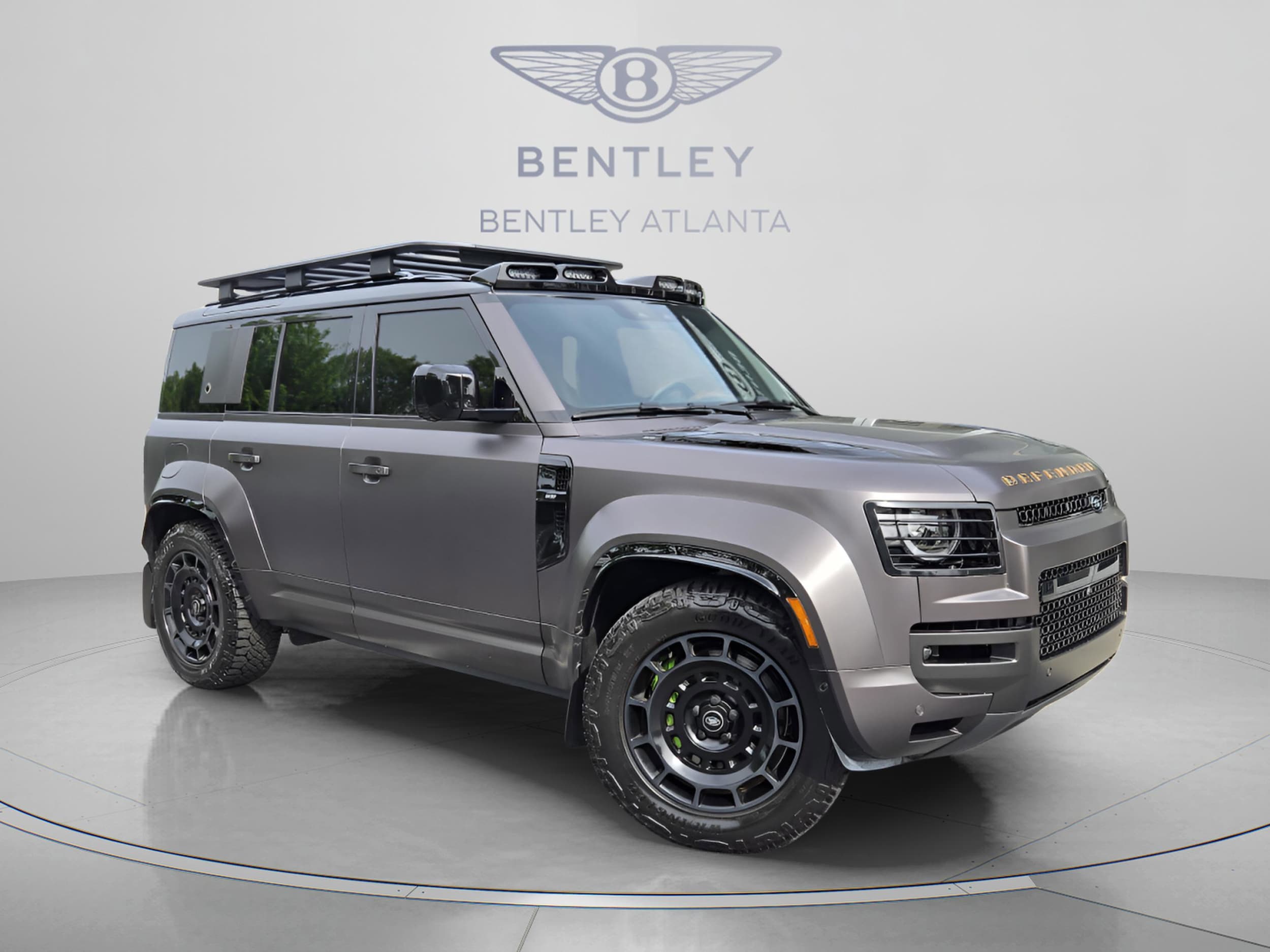 2025 Land Rover Defender 110 Octa P635's photo