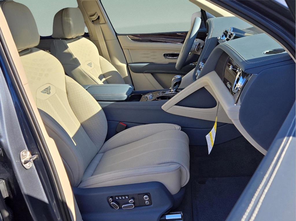 New 2025 Bentley Bentayga Azure SUV