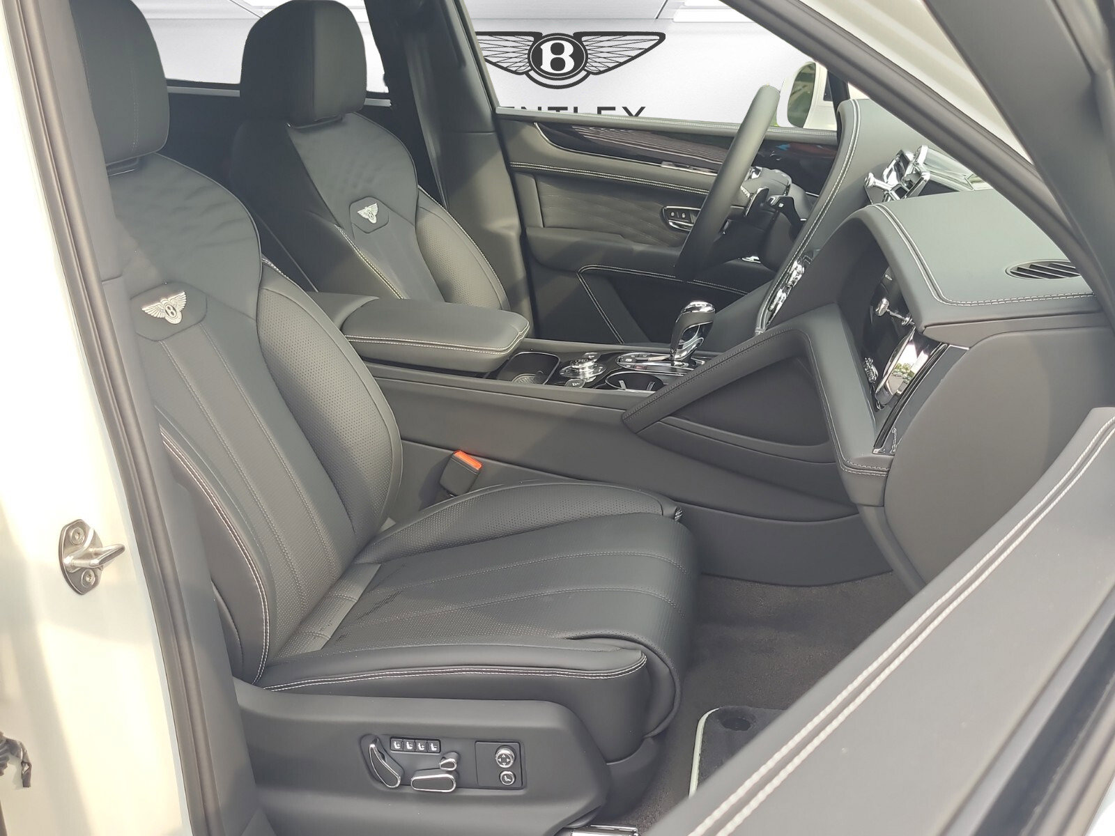 SJAHT2ZV6RC026586