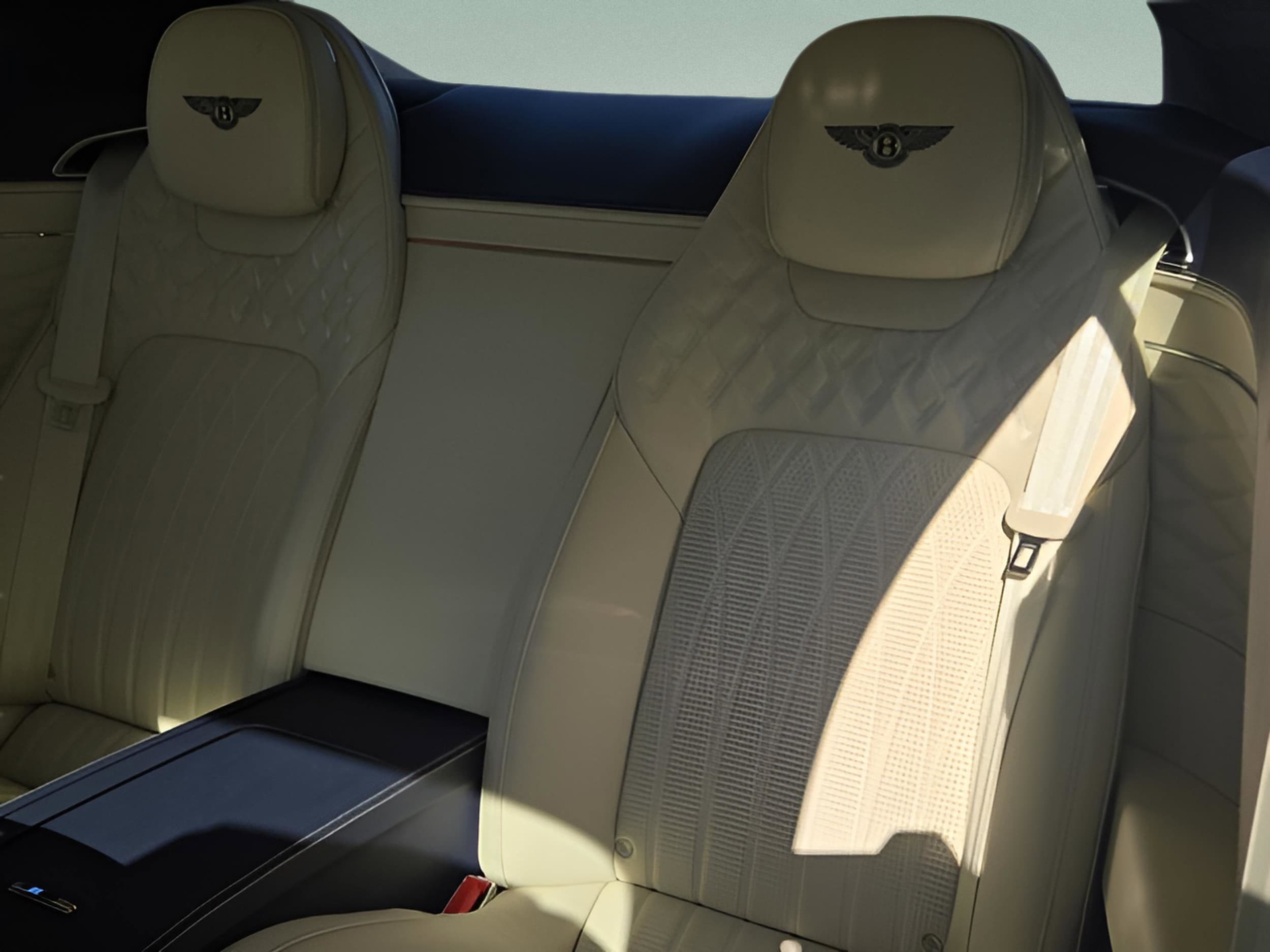 2026 Bentley Continental GT Azure - Photo 25