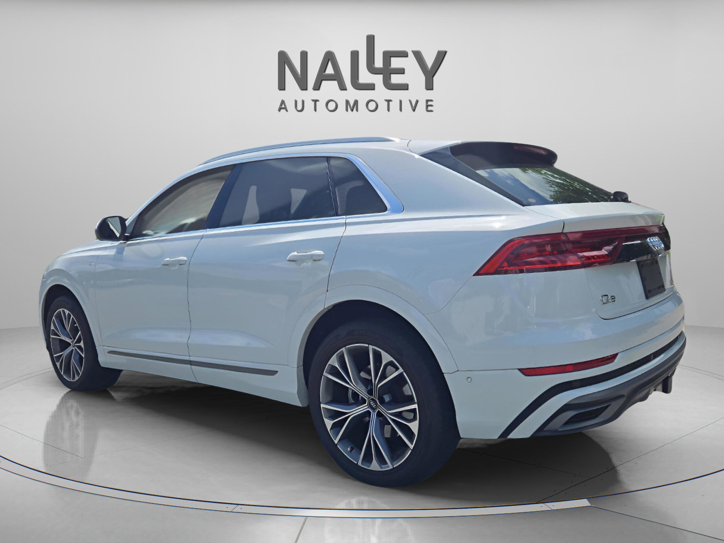2021 Audi Q8 55 Premium photo 3