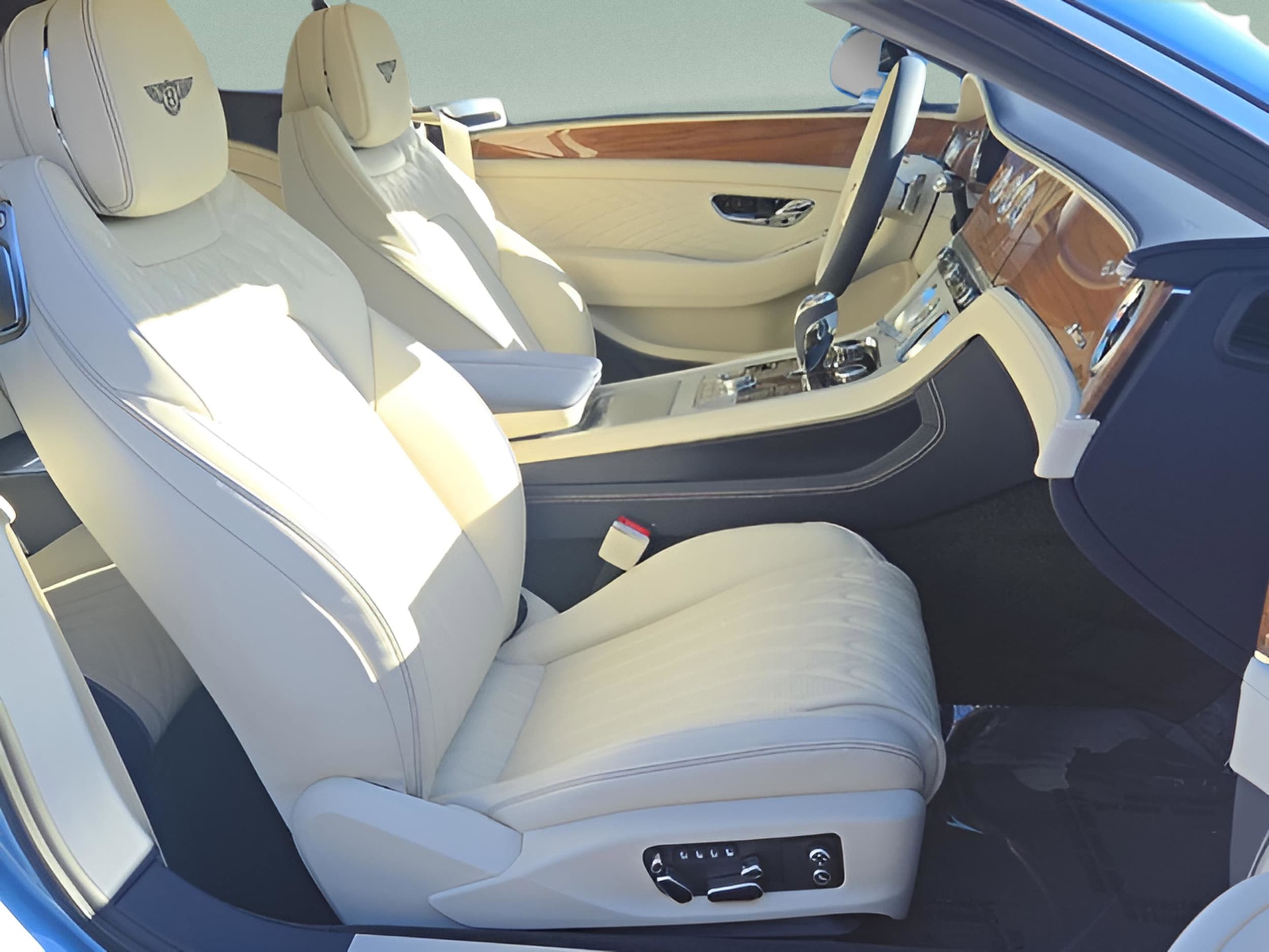 2026 Bentley Continental GT Azure - Photo 30