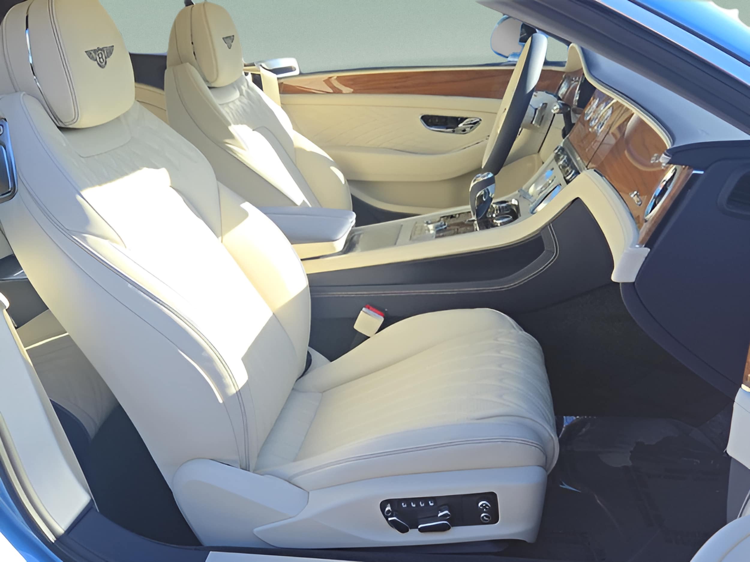 2026 Bentley Continental GT Azure - Photo 29