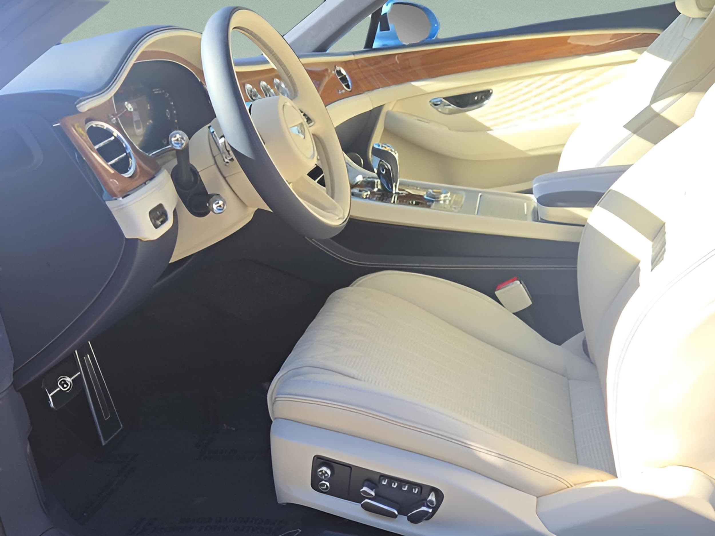 2026 Bentley Continental GT Azure - Photo 21